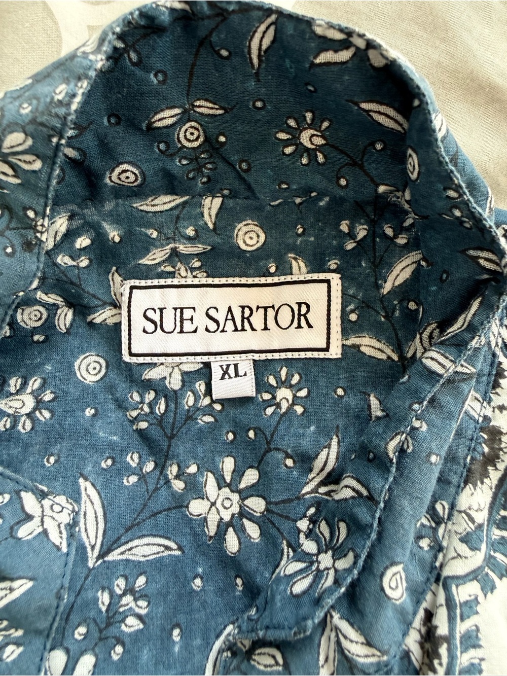 Like New Sue Sartor 3 piece belted Blue and White Printed Maxi Skirt Set - Picture 3 of 13
